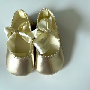 Janie and jack gold dress shoes for baby girl